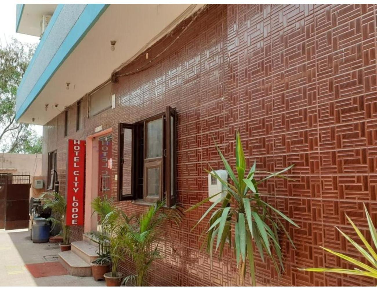 Hotel City Lodge , Chandīgarh Buitenkant foto