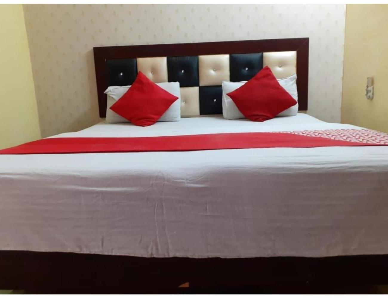 Hotel City Lodge , Chandīgarh Buitenkant foto