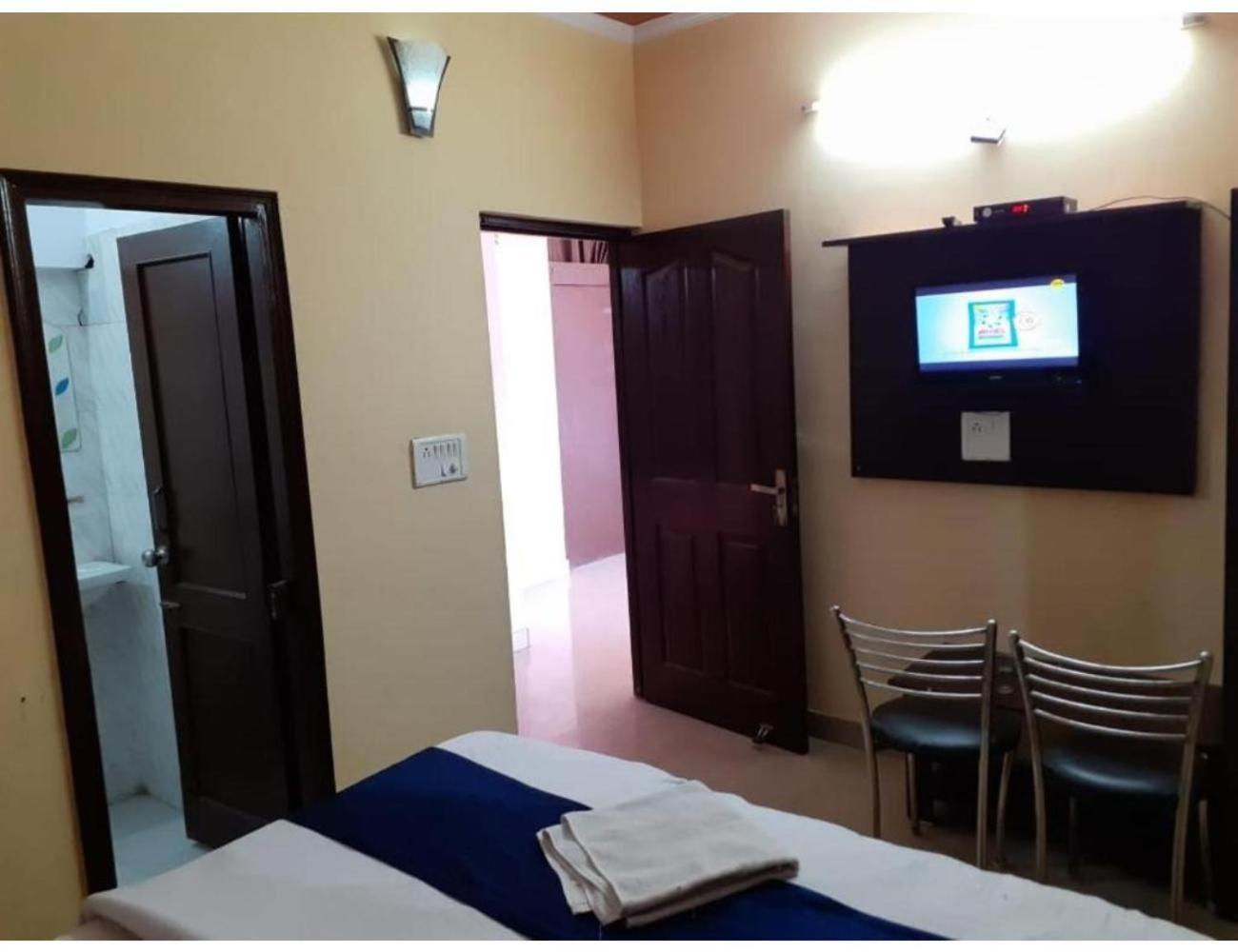Hotel City Lodge , Chandīgarh Buitenkant foto