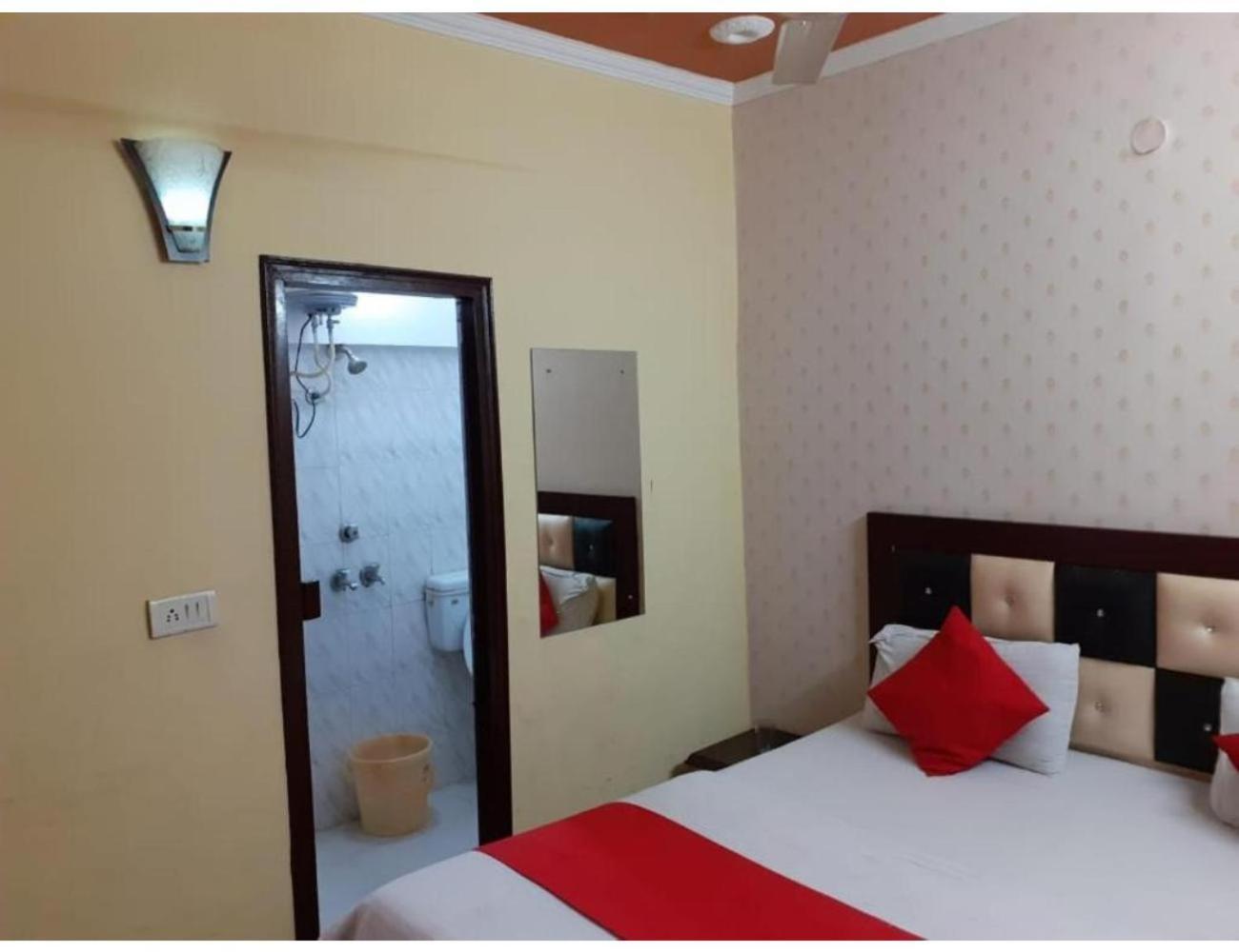 Hotel City Lodge , Chandīgarh Buitenkant foto