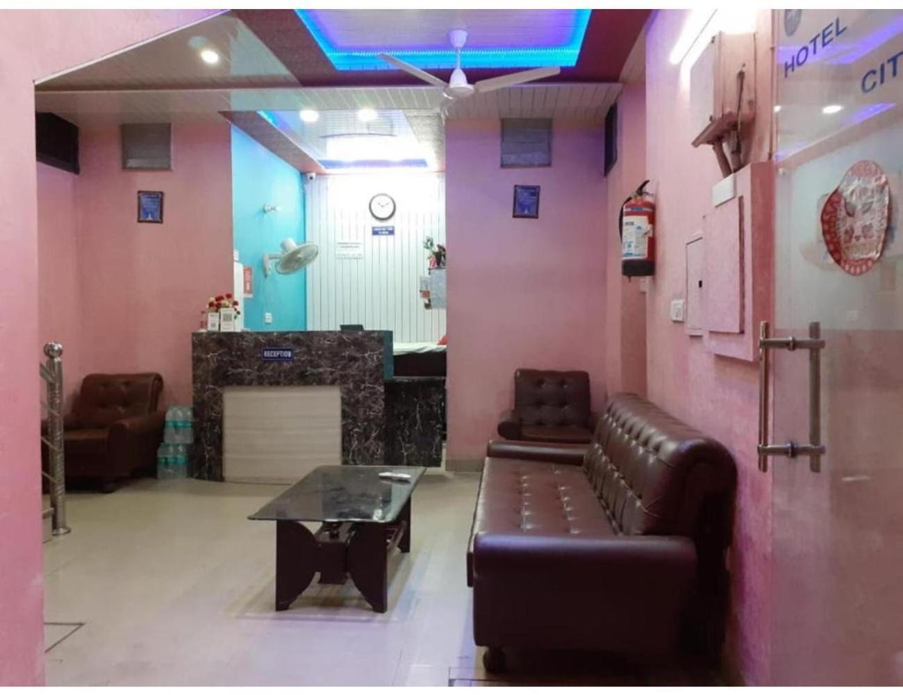 Hotel City Lodge , Chandīgarh Buitenkant foto