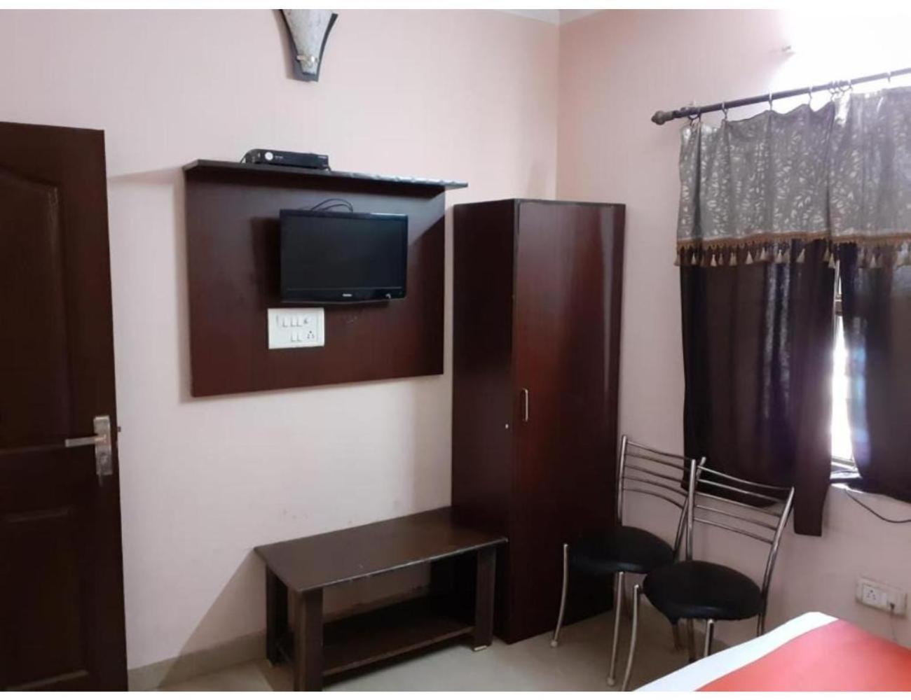 Hotel City Lodge , Chandīgarh Buitenkant foto